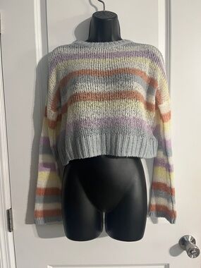 wild fable Cropped Crewneck Sweater in Gray with Pastel Stripes (xs)